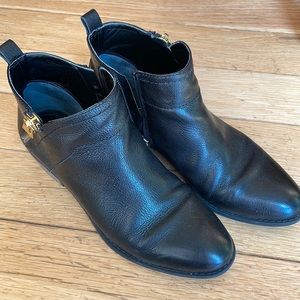 Franco Sarto black leather ankle boots size 7